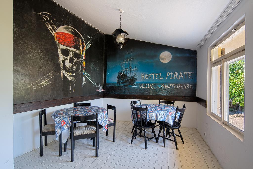 הוסטל אולסינץ' Pirate Backpackers מראה חיצוני תמונה