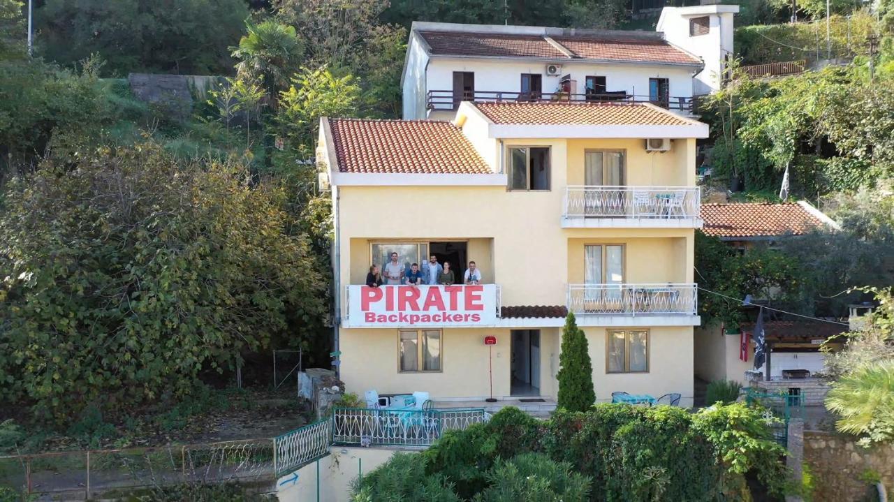 הוסטל אולסינץ' Pirate Backpackers מראה חיצוני תמונה